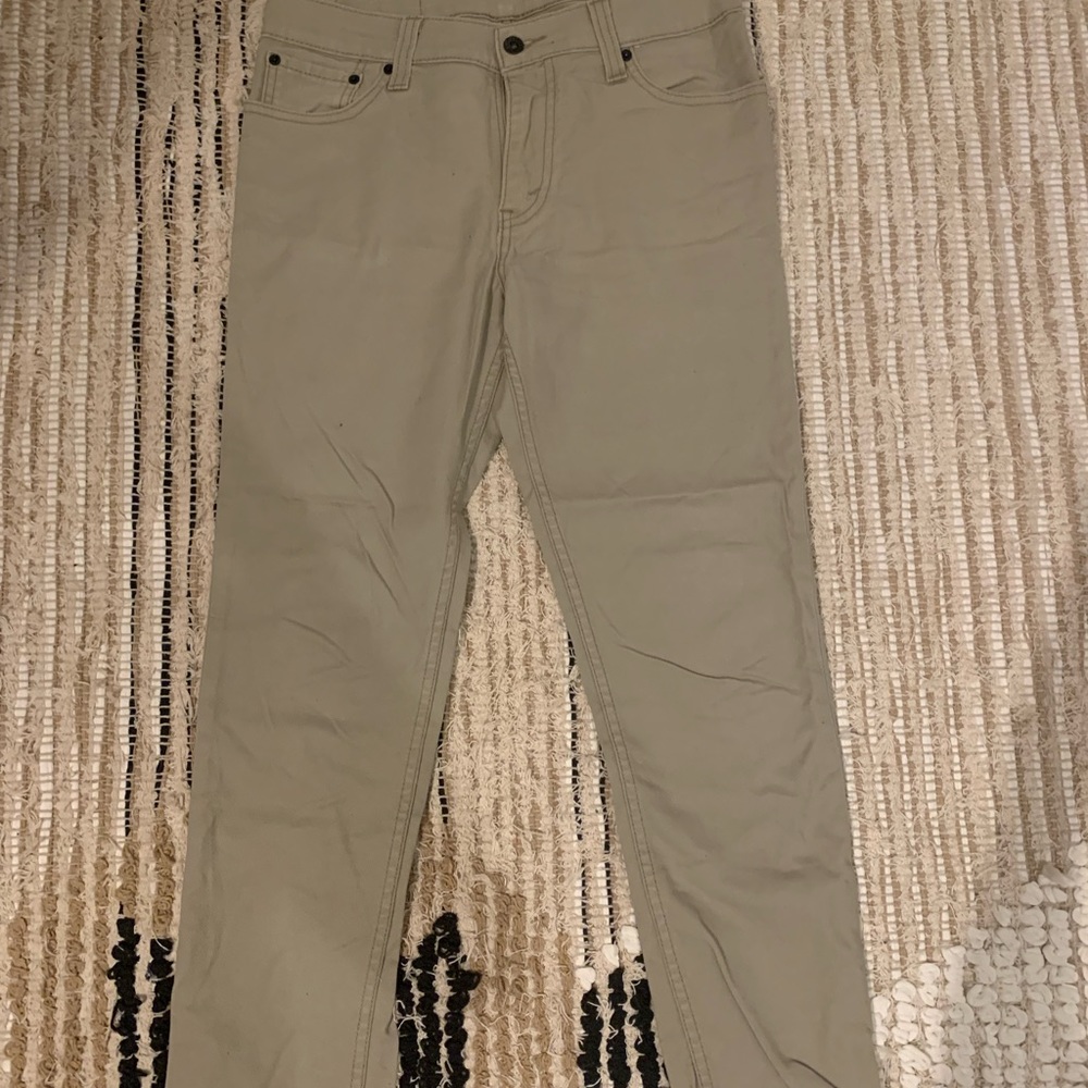 W32 L30 Vintage Levi in beige - perfect condition.